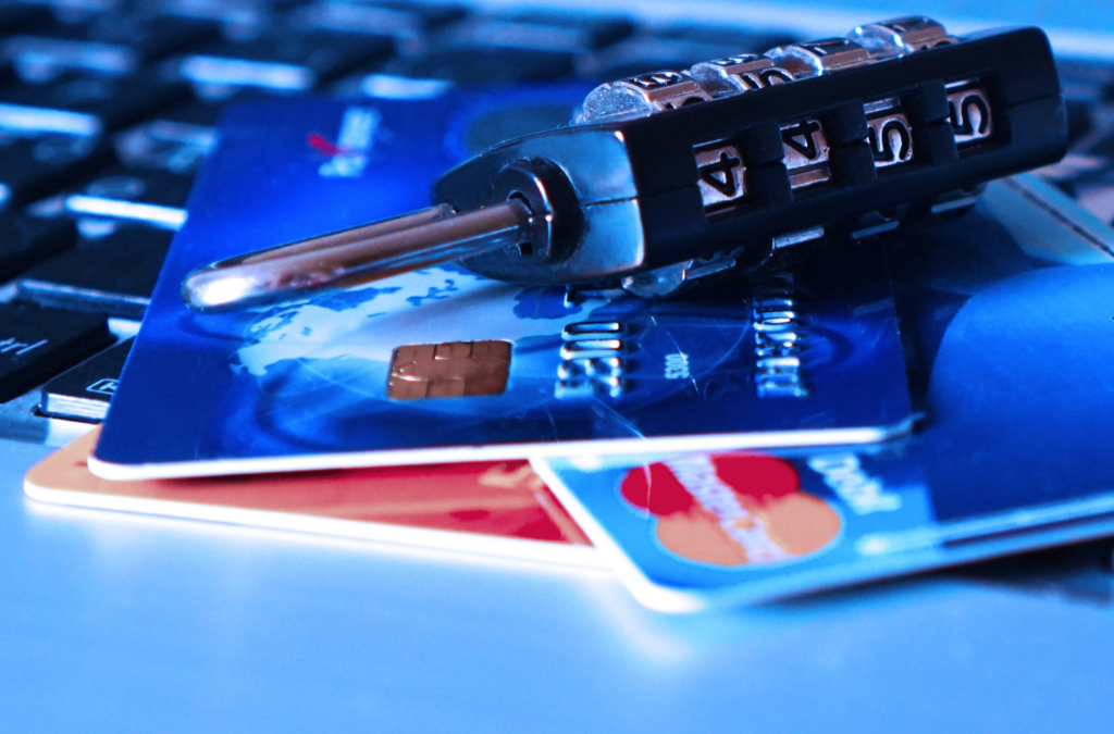 Las personas consumidoras exigimos una mejor evaluación del fraude bancario que considere la IA y la suplantación de identidad
